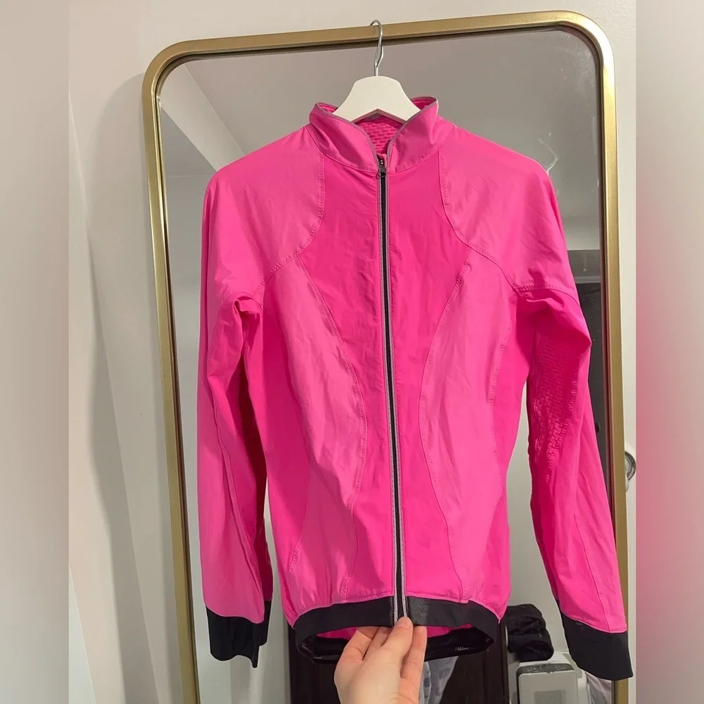 Lululemon Paceline Jacket
Pinkelicious size 6 cycling workout hoodless zip up - Picture 8 of 14